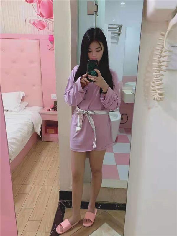 人Sao腿细贴心棉袄的心心，刚刚兼职